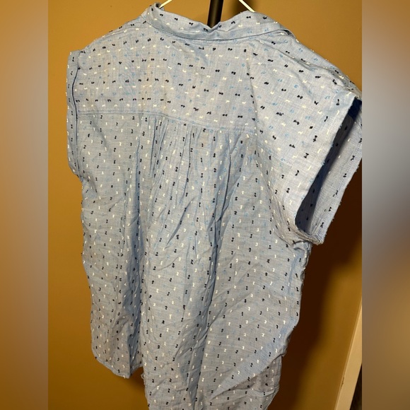 LOFT Petite Clip Chambray Dolman Everyday Shirt - Picture 5 of 7